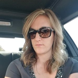 Meet your Posher, Cortney